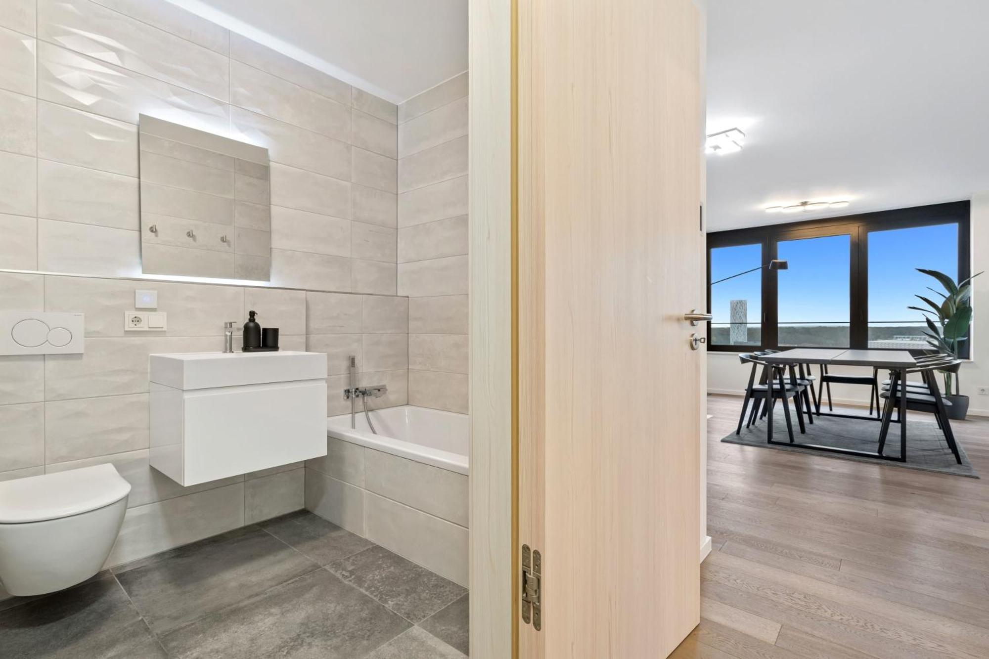 Modern 2br With Pool & City Views Luxembourg